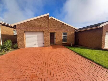 2 Bedroom House in Vredenburg