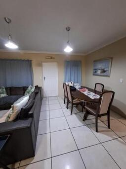 3 Bedroom House in Vredenburg