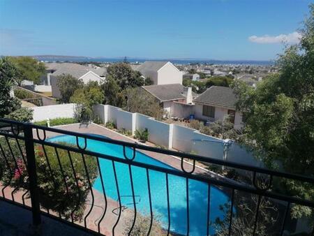 3 Bedroom Apartment in Country Club