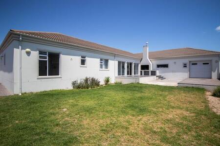 3 Bedroom House in Country Club