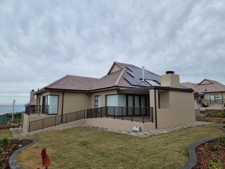 3 Bedroom House in Paradise Beach