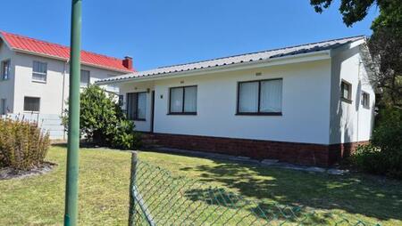 3 Bedroom House in Kleinmond