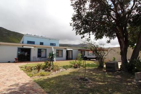 2 Bedroom Apartment in Kleinmond