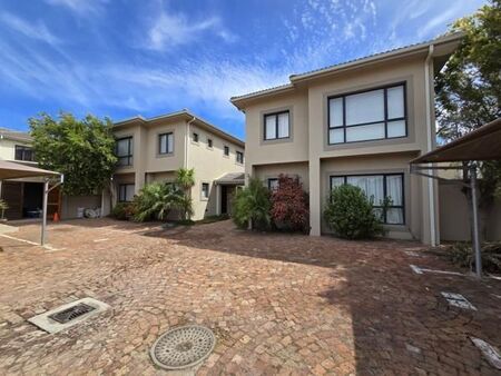 3 Bedroom House in Sandbaai