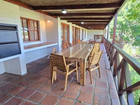 5 Bedroom House in Onrus