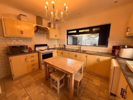 4 Bedroom House in Voelklip