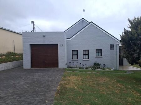 3 Bedroom House in Onrus