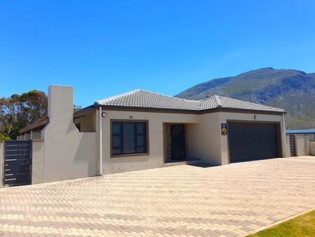 3 Bedroom House in Bettys Bay
