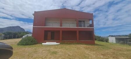 2 Bedroom House in Bettys Bay