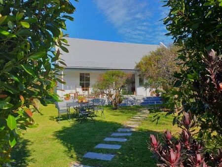 3 Bedroom House in Pringle Bay