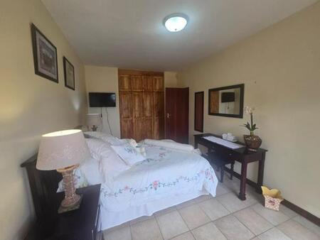 2 Bedroom House in Cola Beach