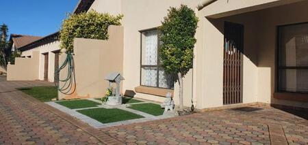 3 Bedroom Townhouse in Diaz Beach