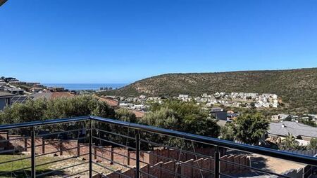 5 Bedroom House in Island View