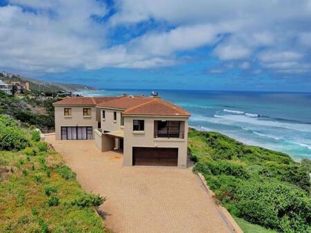 3 Bedroom Townhouse in Dana Bay