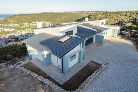 3 Bedroom House in Island View