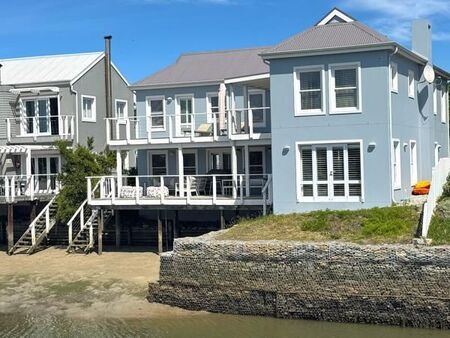 3 Bedroom House in Thesen Islands