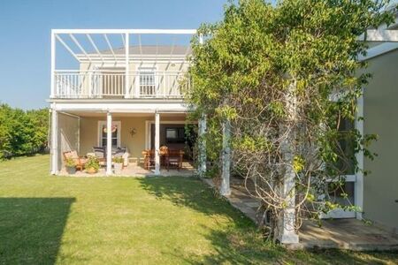 4 Bedroom House in Thesen Islands