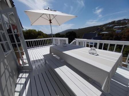 4 Bedroom House in Brenton on Sea