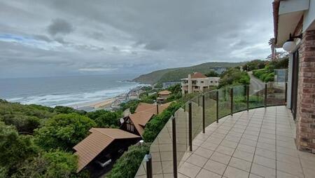 4 Bedroom House in Herolds Bay