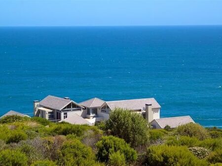 3 Bedroom House in Breakwater Bay Eco Estate