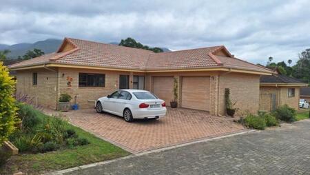 3 Bedroom Townhouse in Heather Park