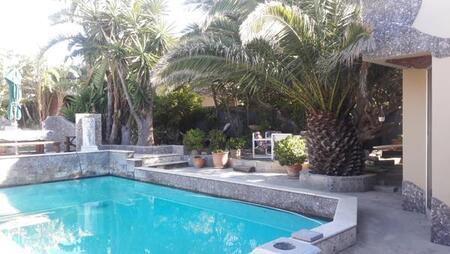 2 Bedroom Cluster in Bloubergstrand