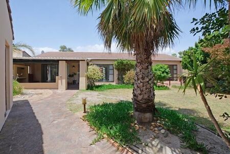 3 Bedroom House in Blouberg Rise