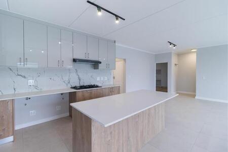 3 Bedroom Apartment in Sandown