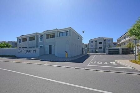 2 Bedroom Apartment in Parklands