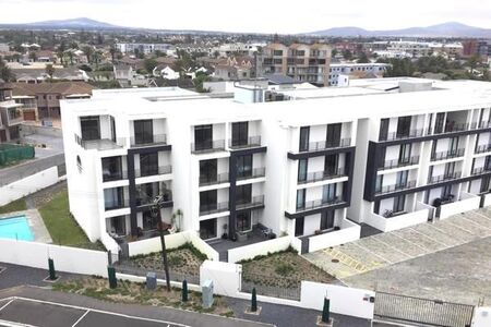 2 Bedroom Apartment in Waves Edge