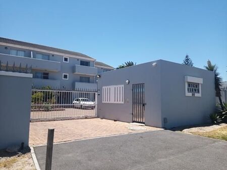 2 Bedroom Apartment in Table View