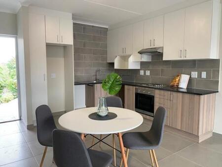 2 Bedroom Apartment in Bloubergrant