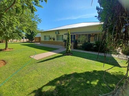 3 Bedroom House in Jan Kempdorp