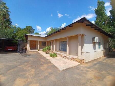 4 Bedroom House in Hartswater