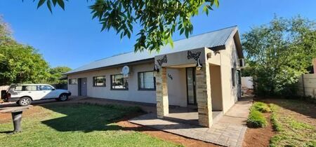 5 Bedroom House in Oosterville