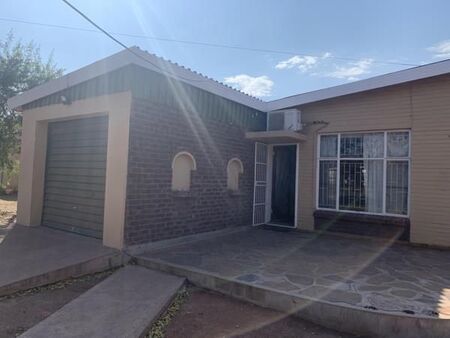 3 Bedroom House in Postmasburg