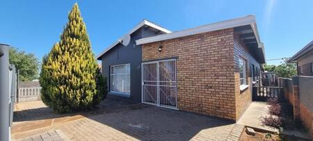 4 Bedroom House in Wrenchville