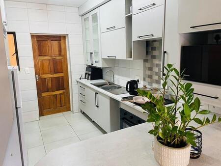 2 Bedroom Apartment in Stonehenge