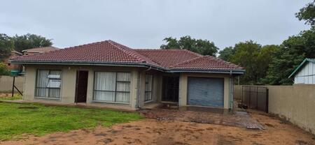 4 Bedroom House in Onverwacht