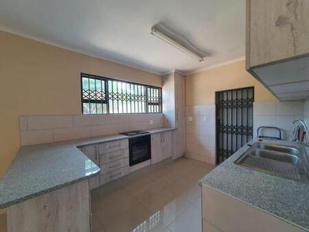 2 Bedroom Duet in Meer En See