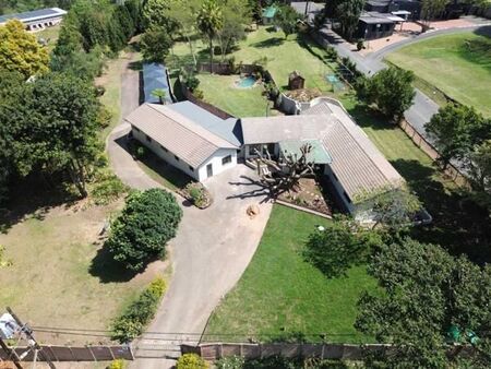 9 Bedroom House in Assagay