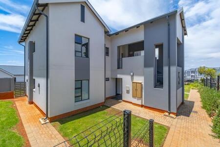 2 Bedroom Apartment in Pinehaven