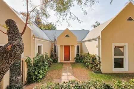 3 Bedroom House in Silver Lakes Golf Estate