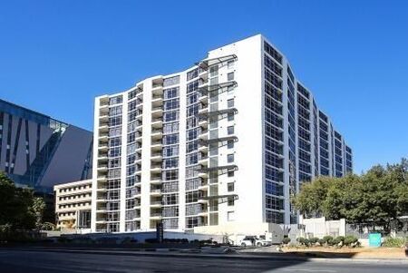 1 Bedroom Apartment in Sandton Central