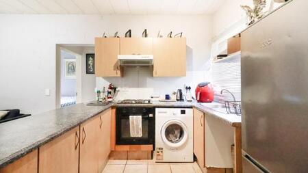 1 Bedroom Townhouse in Douglasdale