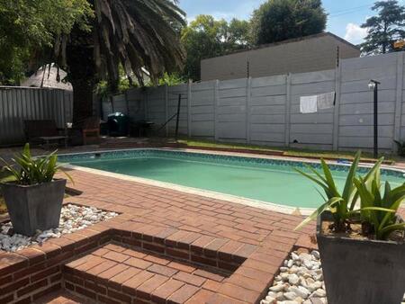 Bachelor apartment in Blairgowrie