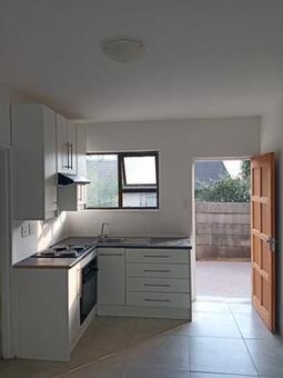 Bachelor apartment in Meredale