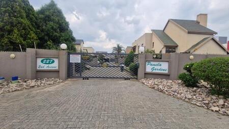 3 Bedroom Duplex in Verwoerdpark