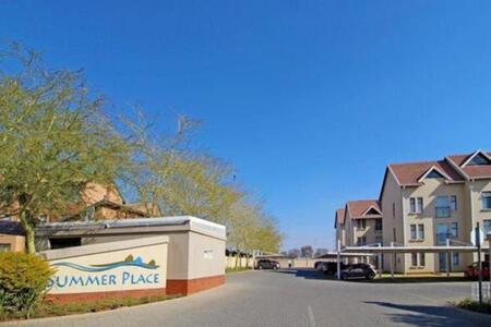 1 Bedroom Apartment in Kosmosdal