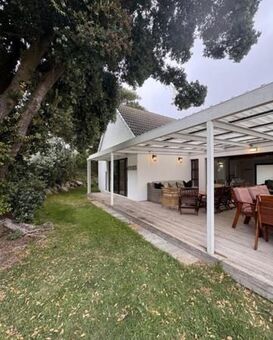 5 Bedroom House in St Francis Bay